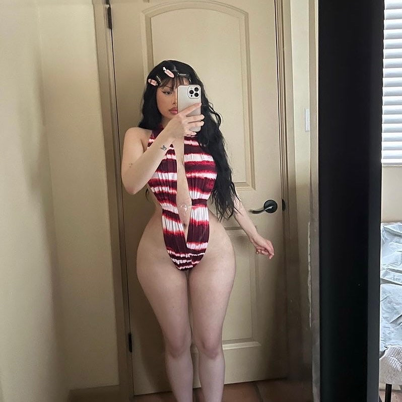 CALABASAS ONE PIECE